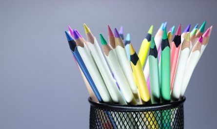 alat sekolah dan pendidikan anak