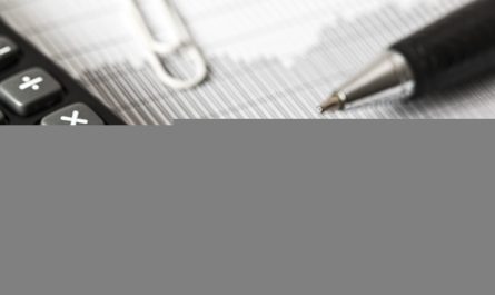 perbandingan premi flat dan bertingkat